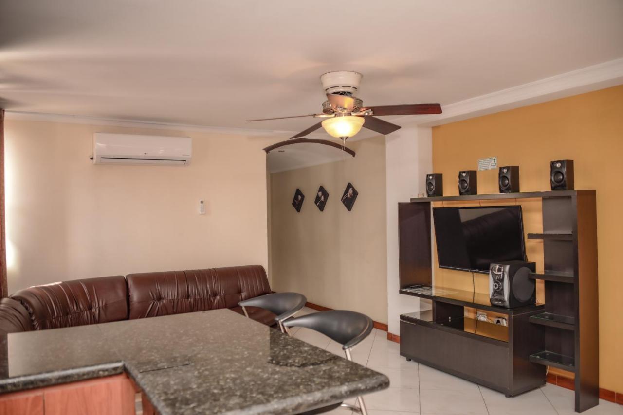 Calle 8 Suites Медельїн Екстер'єр фото