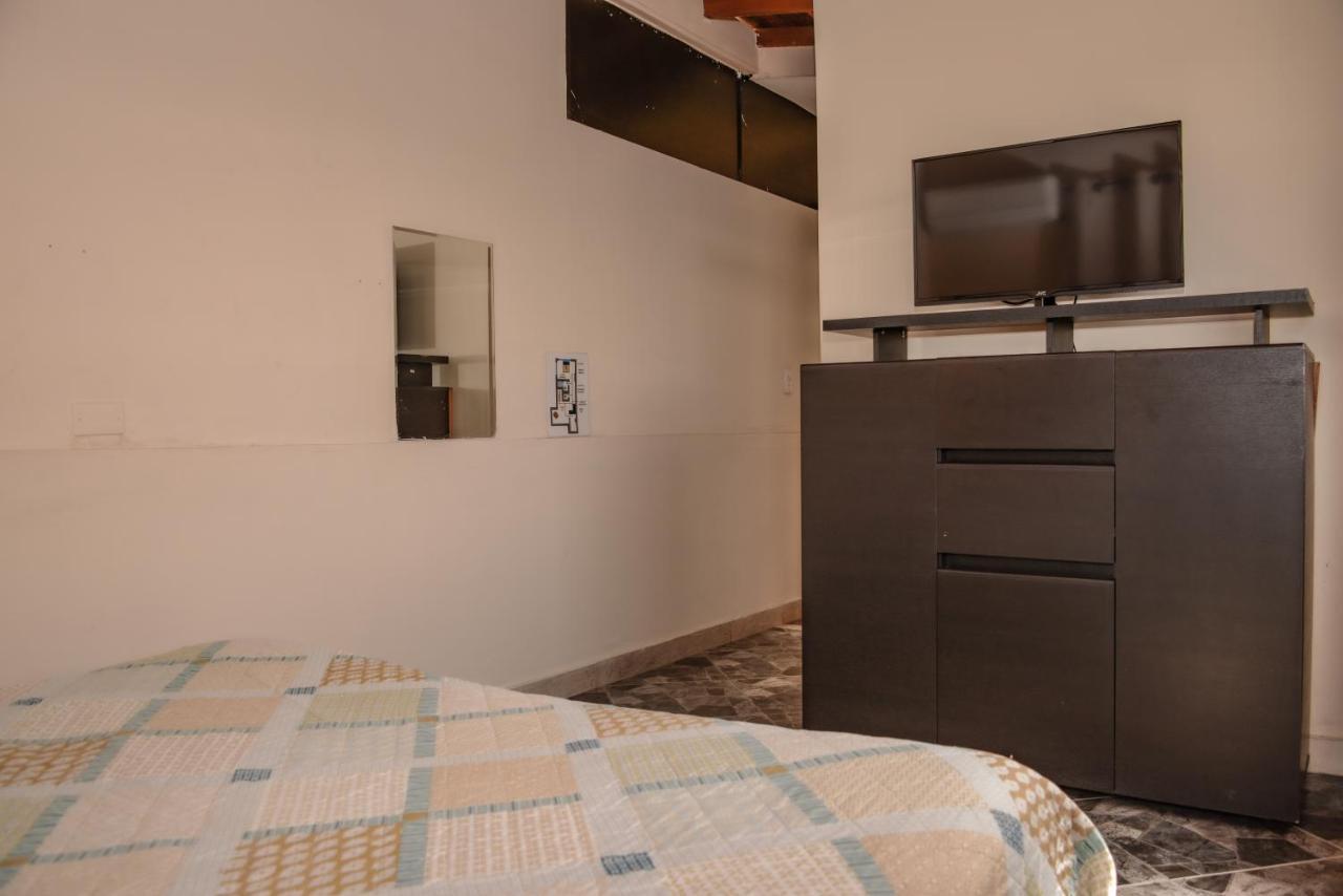 Calle 8 Suites Медельїн Екстер'єр фото