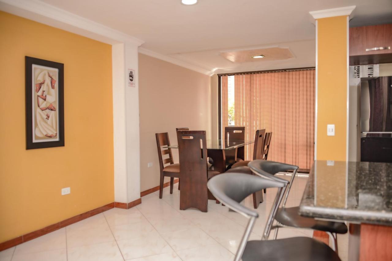 Calle 8 Suites Медельїн Екстер'єр фото