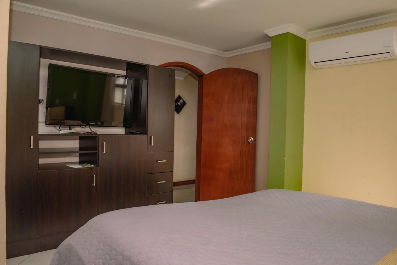 Calle 8 Suites Медельїн Екстер'єр фото